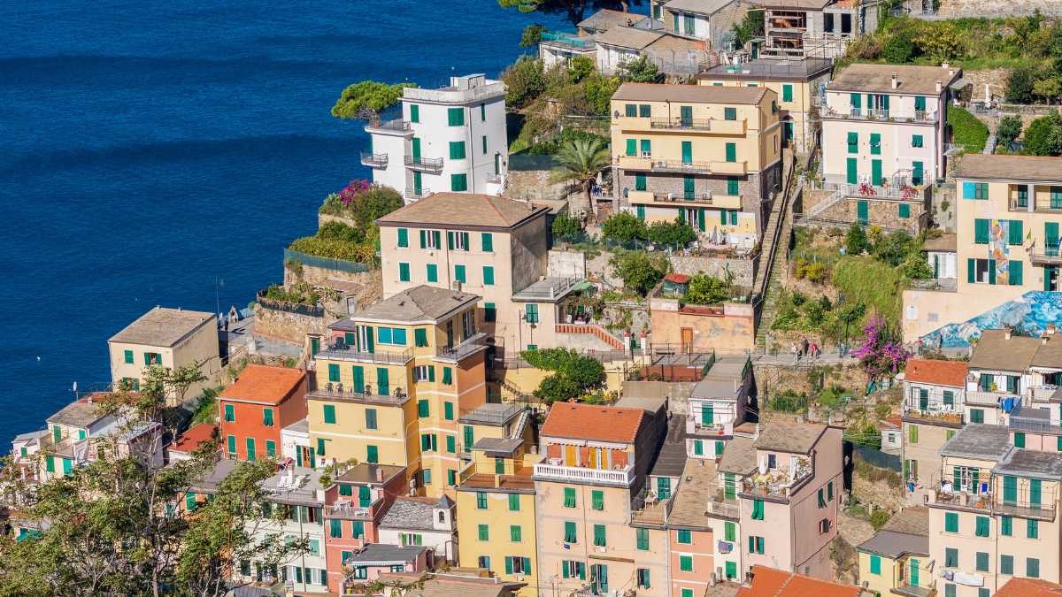 Feste ed Eventi a Cinque Terre: Un Viaggio nel Cuore della Tradizione