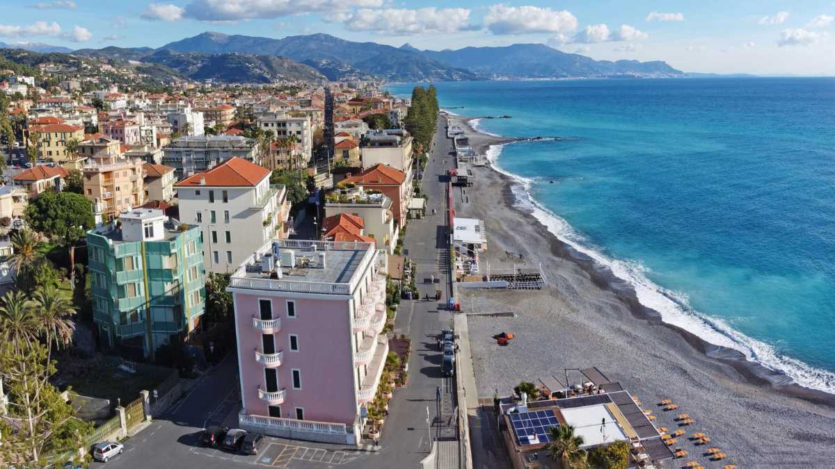 Le Spiagge Più Belle di Bordighera: Un Paradiso sulla Riviera Ligure