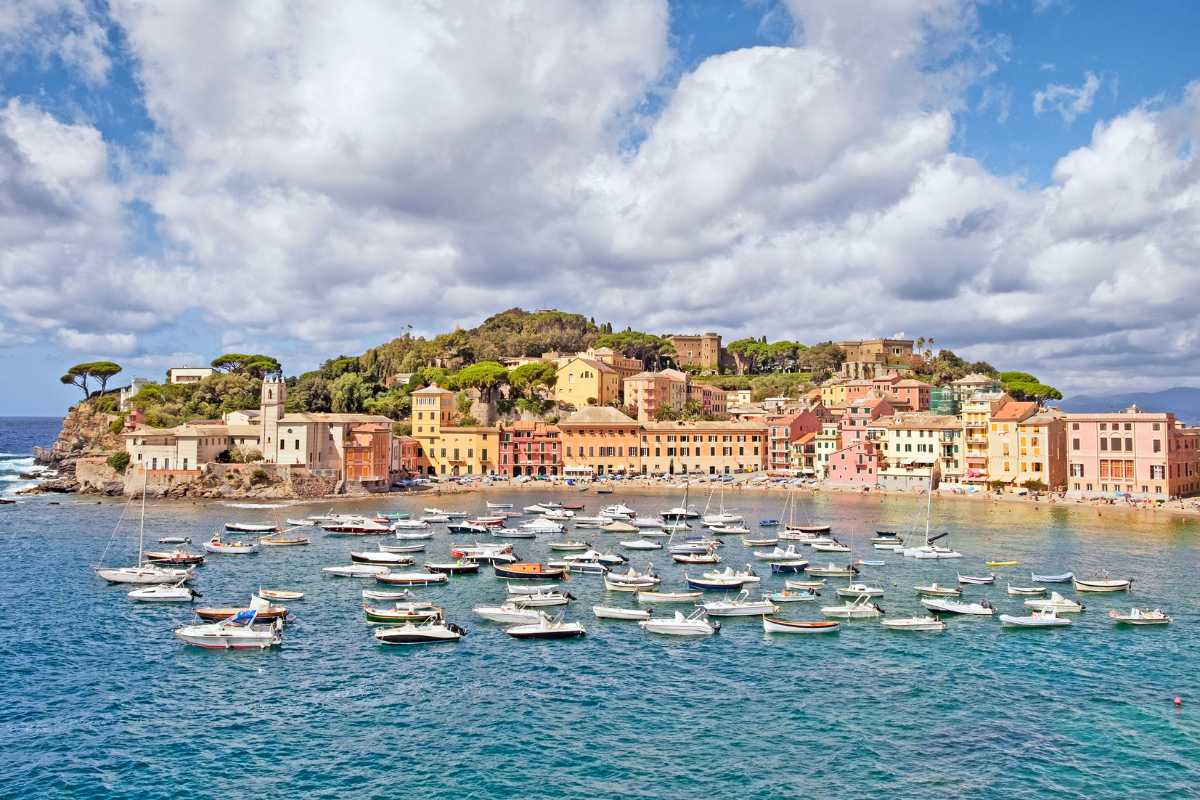 Vista panoramica della Baia del Silenzio a Sestri Levante